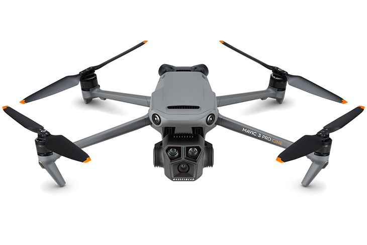 DJI Mavic 3 Pro Cine – profesionāls drons ar Hasselblad 4/3 CMOS kameru, Apple ProRes atbalstu un 1TB iebūvētu atmiņu. Piedāvā Tri-Camera sistēmu, 46 minūšu lidojuma laiku un uzlabotas inteliģentas funkcijas. Ideāls radošiem projektiem un kinematogrāfijai. | DronuEksperts.Lv